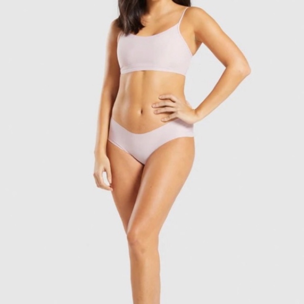 Gymshark Seamless Bralette in Light Pink